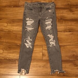 American Eagle Outfitters Ripped Gray Skinny Jeans 6 Short